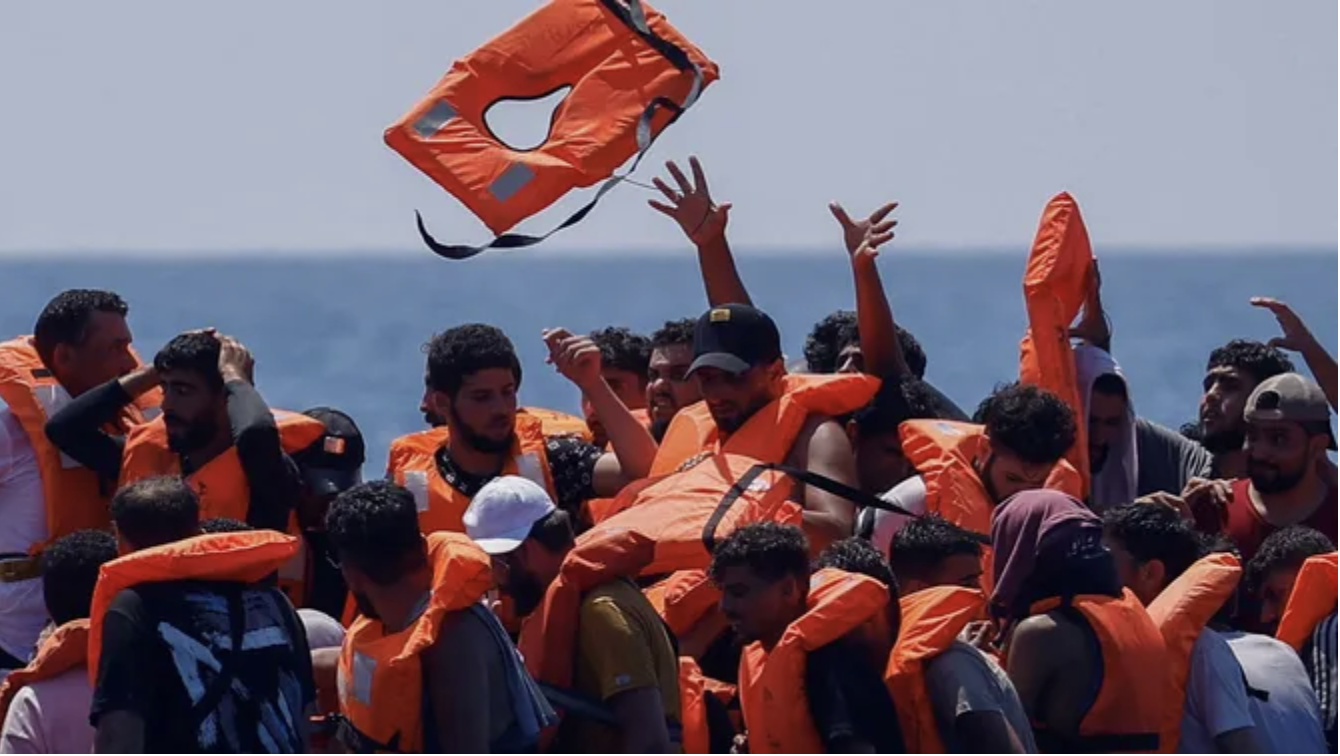 Open Arms rescues 133 people in a few hours in the Mediterranean near the island of Lampedusa